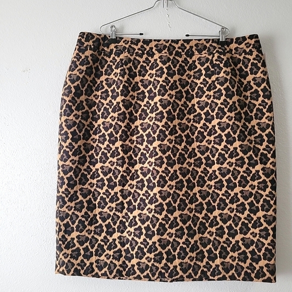 Talbots Women's Plus Size 20W Leopard Jacquard Pencil Skirt - Picture 3 of 10